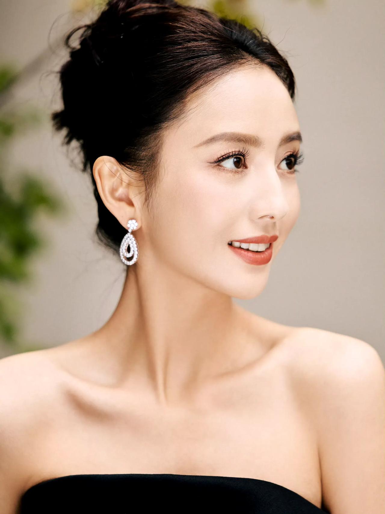 好美滴丫丫[爱慕]
#佟丽娅# #说TA# #娱乐# #八卦手册#