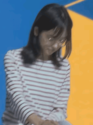 小姐姐抬头那一下真的把我惊艳到了