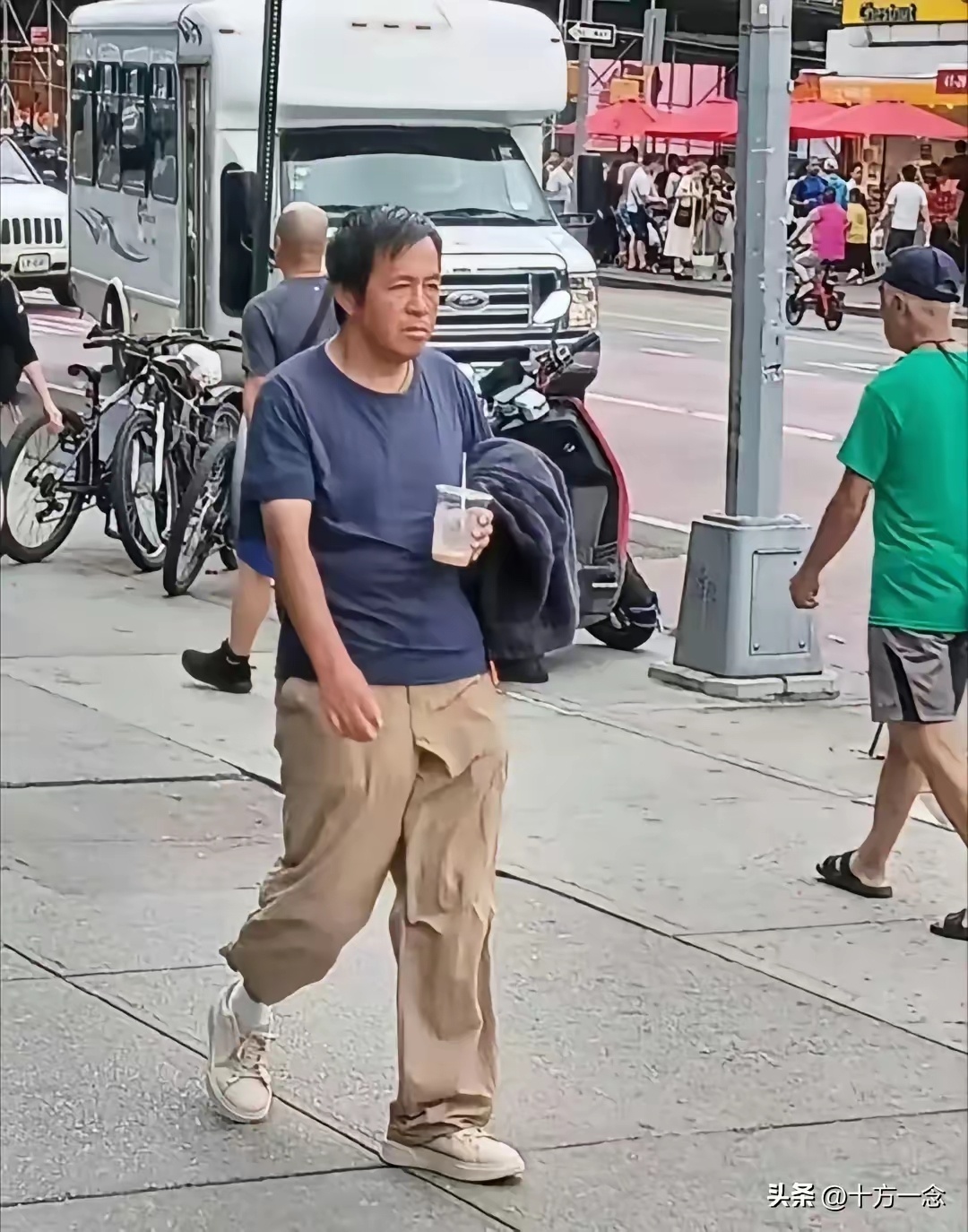 去尼泊尔用了1GB的流量，花了16000元钱，我再做一个补充，这事电信运营商没有