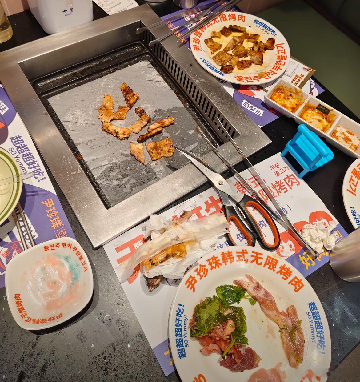 已经对所有自助烤肉祛魅了我就喜欢吃自助，每次去之前以为自己是头牛能吃下一大堆东西