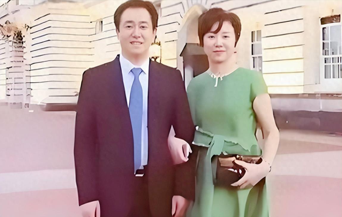许家印的前妻在通过“技术离婚”后，获得了恒大数百亿港元的分红，然后一次性购买了伦