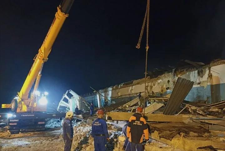 俄罗斯梁赞州“埃拉斯特克”（Эластик）火药厂发生爆炸，导致300多吨火药和