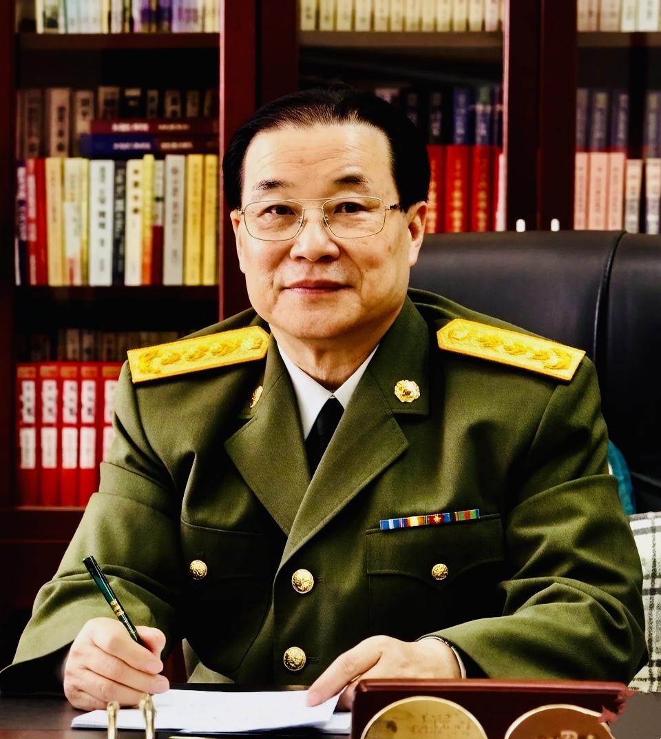 我的老首长温宗仁曾是原兰州军区政委，上将军衔，他是安徽巢湖人，那个地方还出过三个
