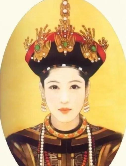 1665 年，康熙娶了 12 岁的赫舍里氏。洞房时，等不及的赫舍里氏自己扯下盖头