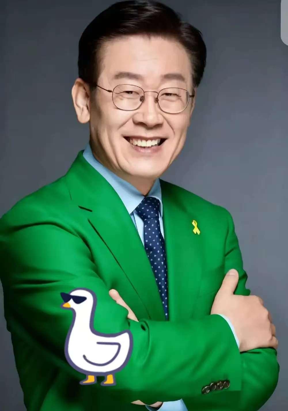 就在刚刚
韩国总统办公室宣布！
2025年10月31日，韩国将与英伟达合作，在公