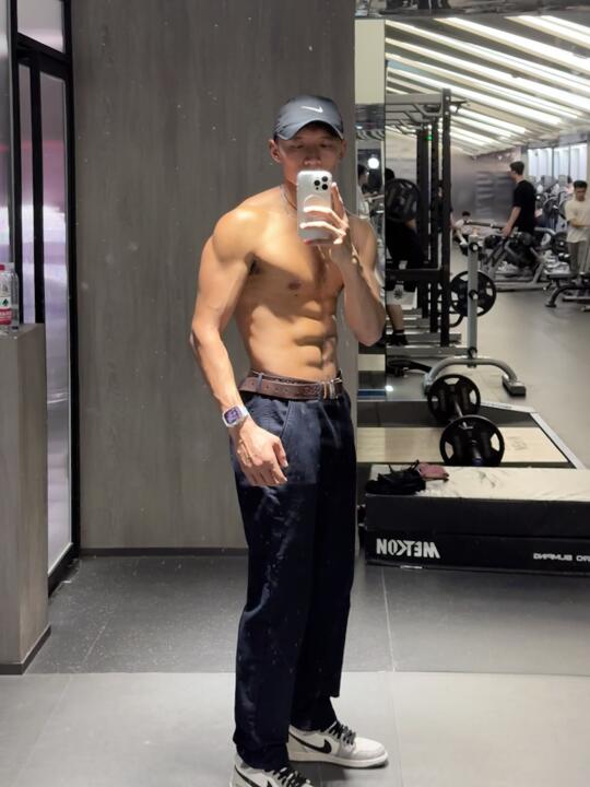 健身不焦虑腹肌 黑皮