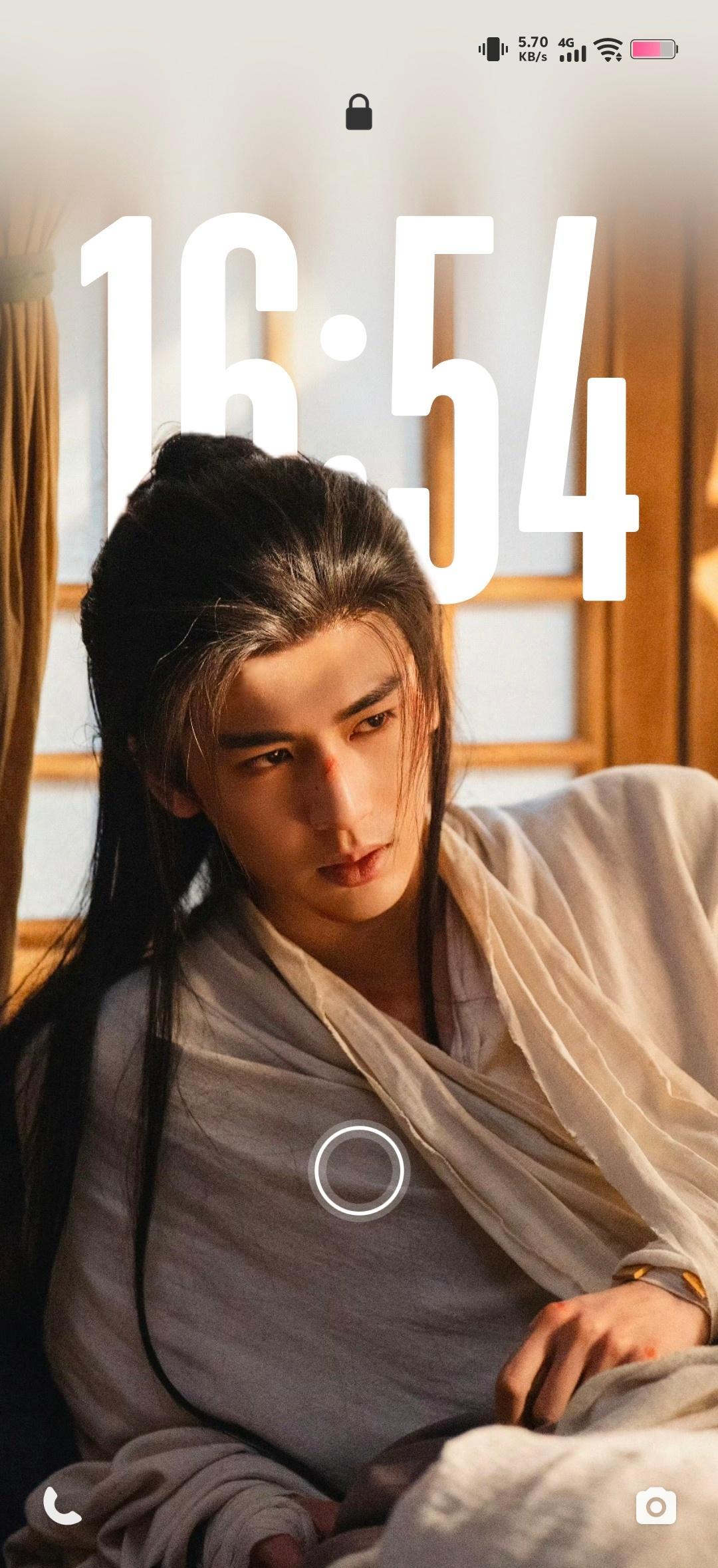 手机壁纸 | 言正这么帅的张凌赫锁屏，都不知道该用哪张好，谁懂！《逐玉》里还没切