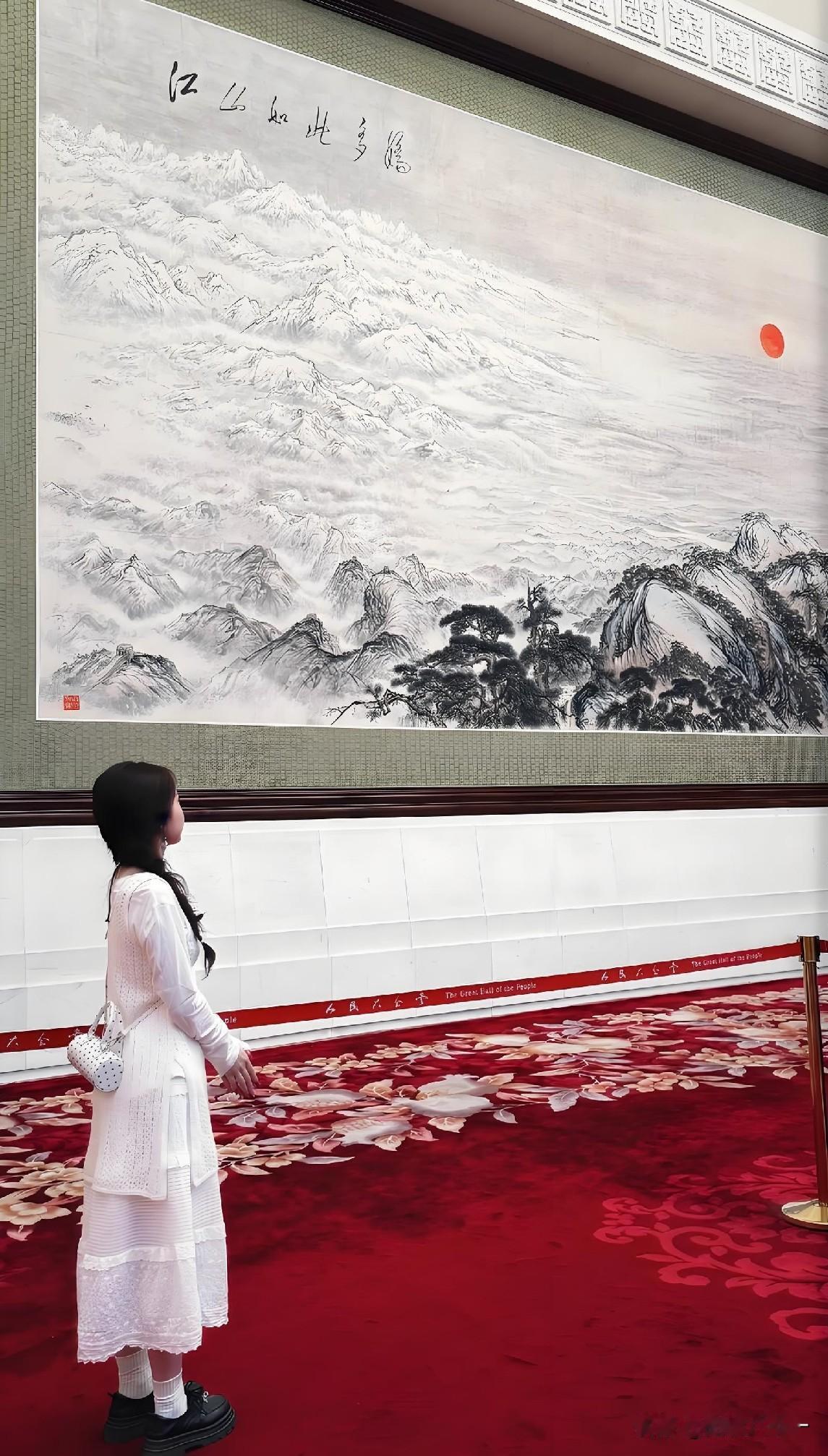 《种墨园》要造大纸，

可有个问题我却没搞明白，

就是以前没有三丈三的纸导致国