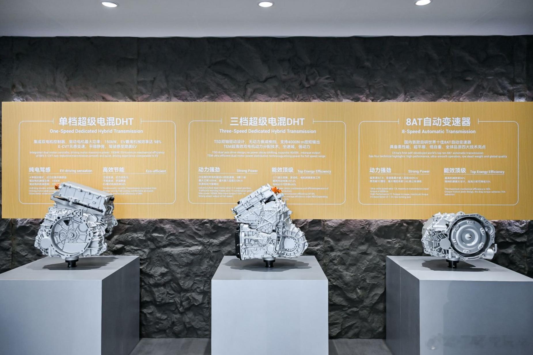 捷途用“旅行+”在车市红海里挖出了一条护城河吗？北京车展上，捷途的展台有一种难得