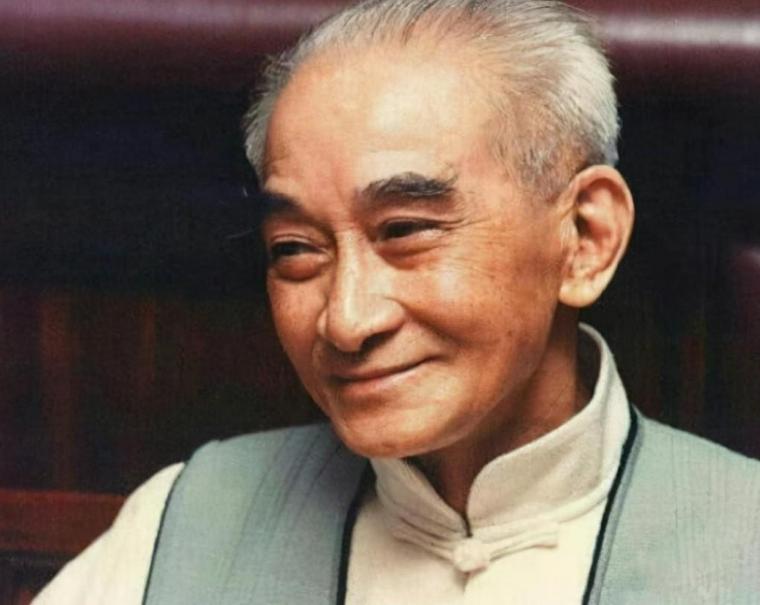 南怀瑾说：“世上有两种学问不要碰。一种是佛学，学佛的阿弥陀佛的学问，不要去碰，第