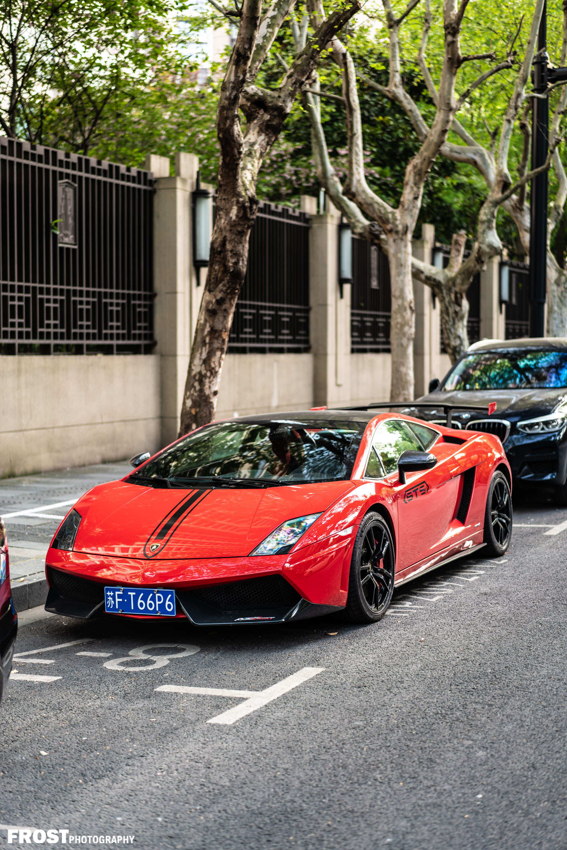 两辆超稀有车型出街新天地，貌似都是国内个位数的存在吧gallardo sts和n