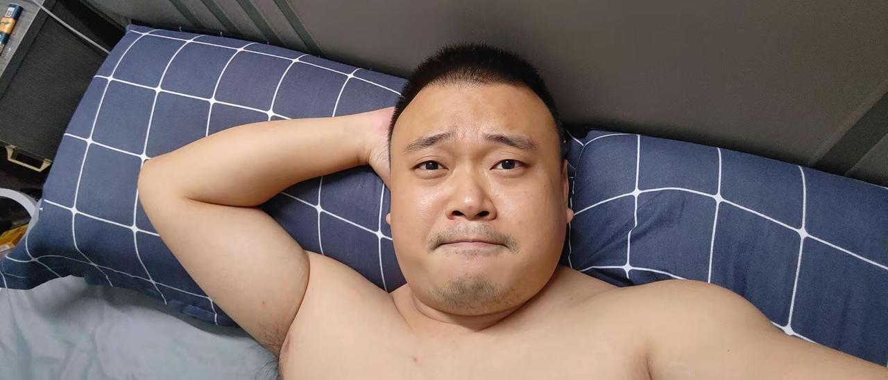 视频的播放量越来越少了，没有别人那些精彩的生活可以记录，或许慢慢就淡出大家的视野