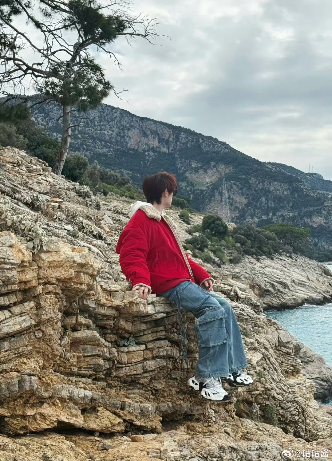 丁程鑫晒土耳其plog丁程鑫在土耳其吹海风 土耳其plog，丁程鑫晒土耳其碎片 