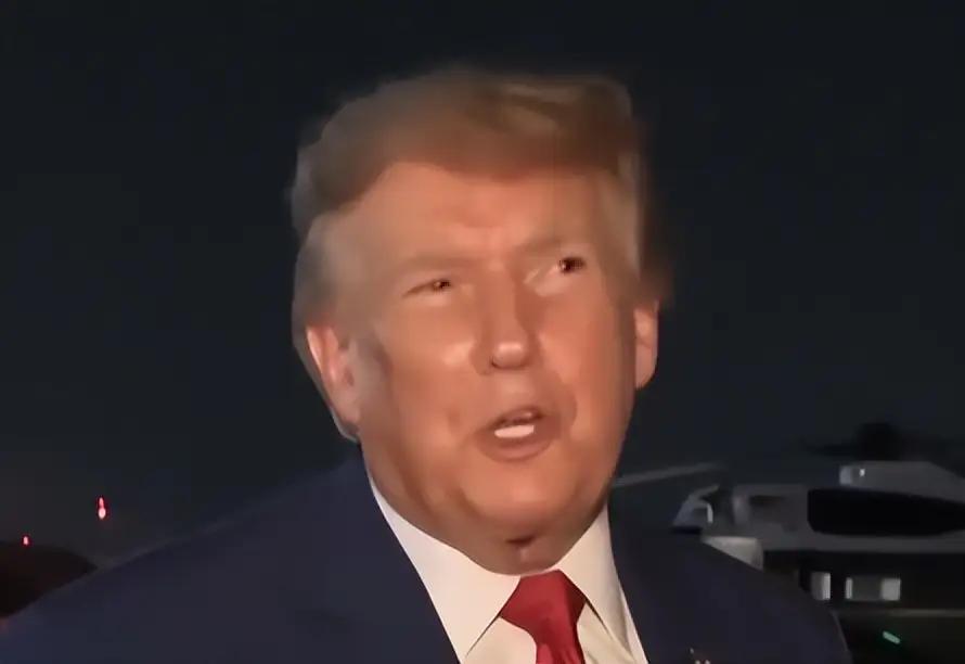 我还真以为特朗普啥都懂呢，霍尔木兹海峡竟然可以被他宣布是美国的？这违常识的地理概
