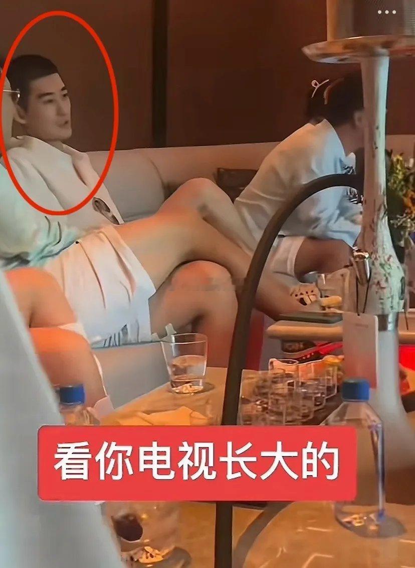 张瀚去ktv潇洒被偶遇了？有网友发出了一段仅仅只有几秒钟的视频，看起来有点像偷偷