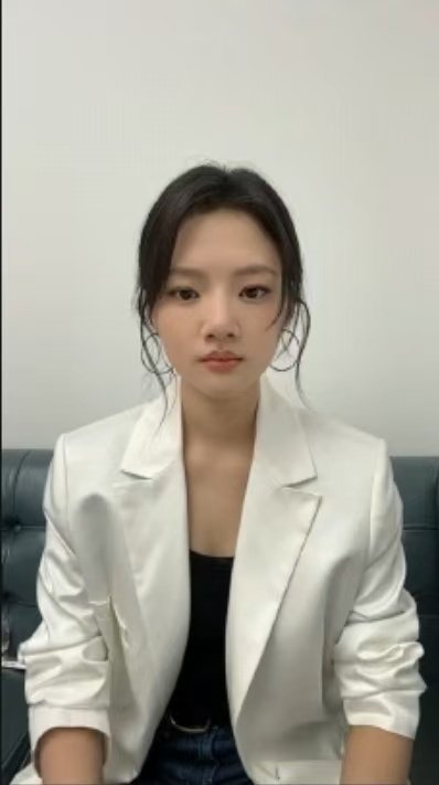 我想象中我上班就任敏这样任敏在《家事法庭》里的律政造型绝了！干净利落又有气场，妥