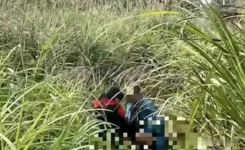 贵州遵义，男子和失足女谈好，100一次，500不限量，可他和女子在山坡上发生3次