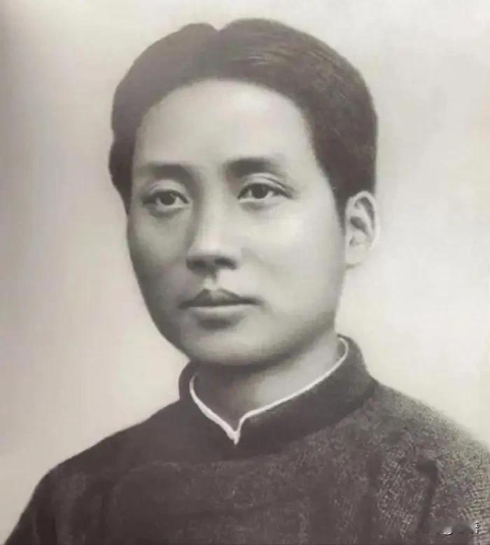 毛主席5大预言，当时没人信，如今4个已应验，第5个即将实现
 
毛主席曾在不同时