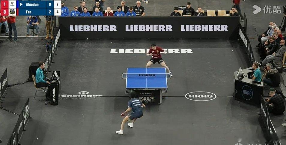 樊振东德国杯首秀樊振东3比1阿比奥顿 乒乓球德国杯：樊振东3-1战胜阿比奥顿，萨