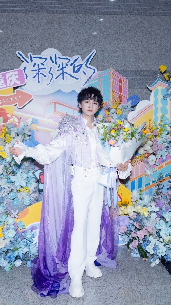 哦莫！！！小卷毛