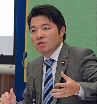 8月19日，日本众议员伊佐进一对外说明了一件事：现在中日关系，已经落到1972年