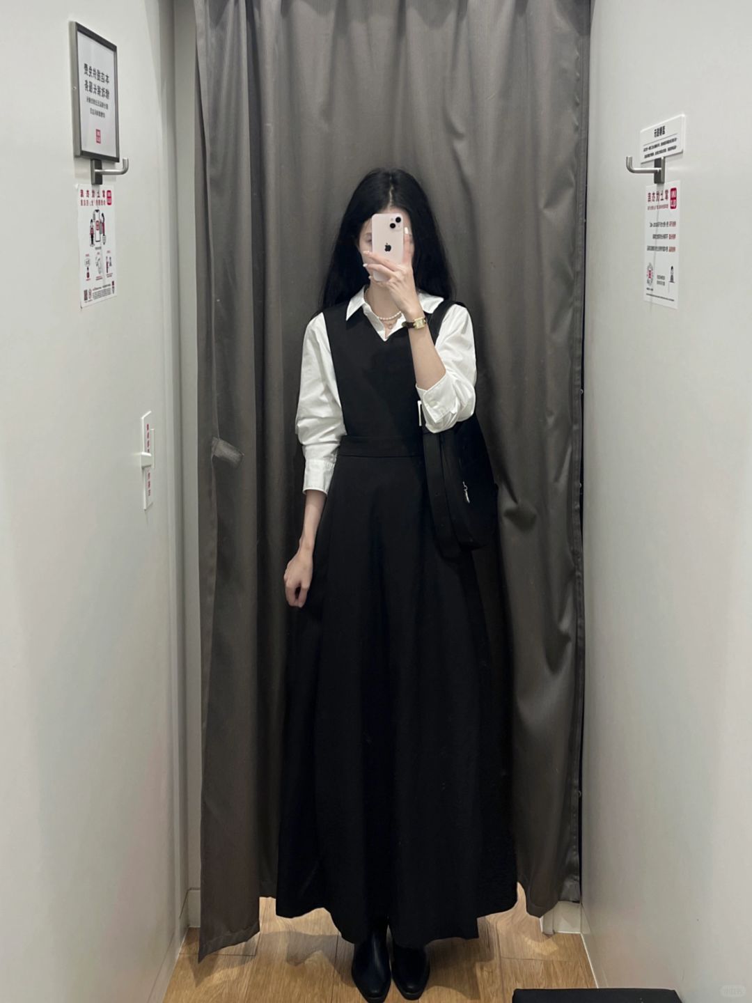 谁懂!!优衣库小衫+小黑裙✒️这套大牌气质感绝了
