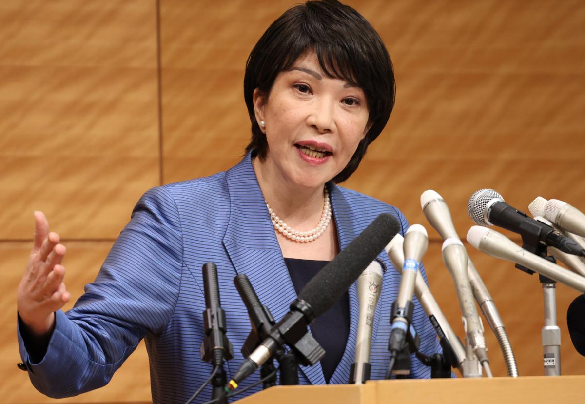 当不成首相了？高市被调查，日本爆发抗议。高市遭到检举，想要再次将重新将冲绳民众带