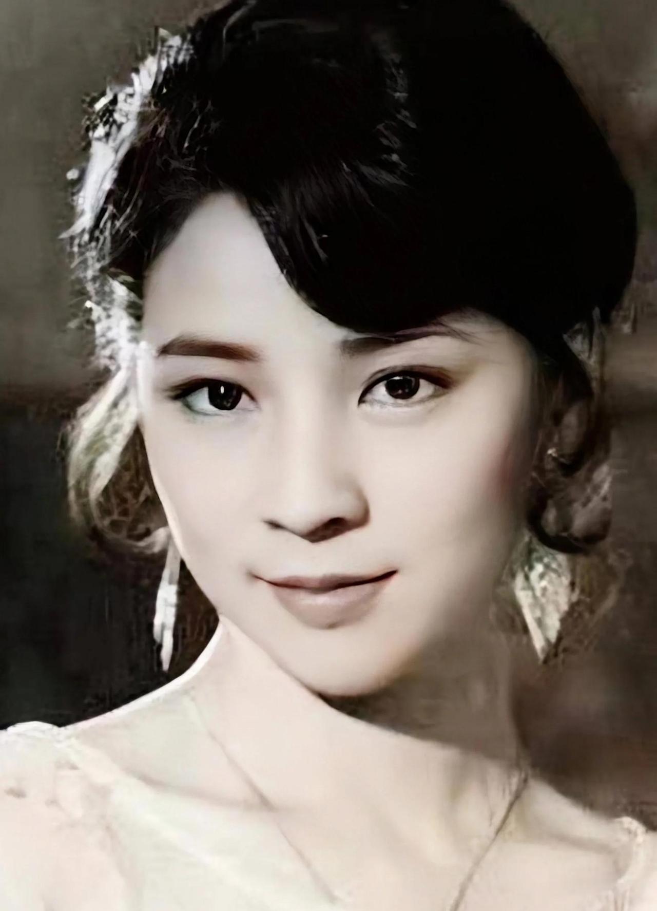 看到成龙对妻子林凤娇的评价后，我沉默了…

万万没想到，作为成龙正牌妻子的林凤娇