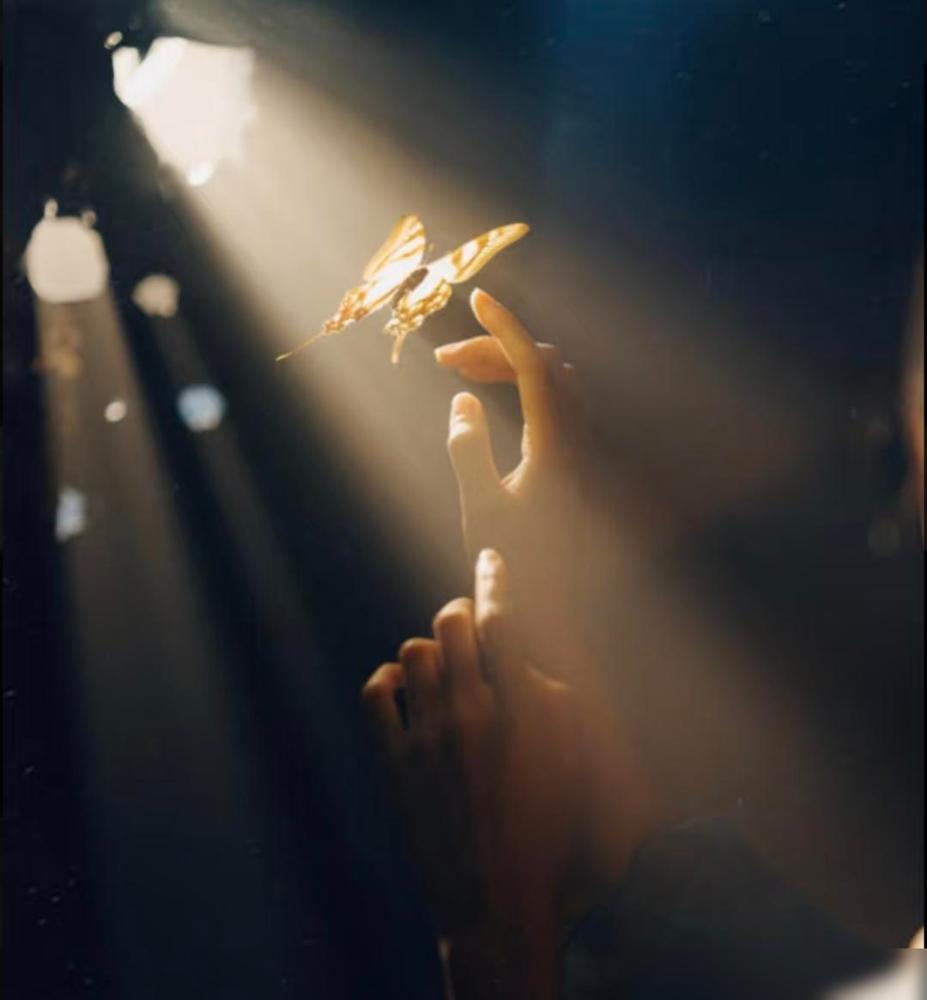 退休后才懂：给儿女钱的方式，决定了你晚年的温度。

最近和几个老姐妹聊天，总绕不