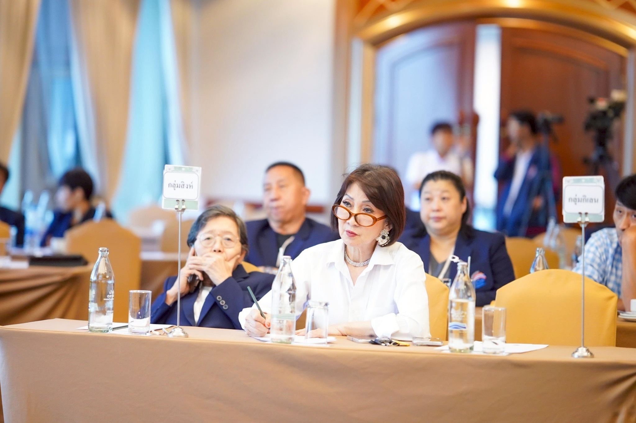 รศ.ดร.สมภพ มานะรังสรรค์ บรรยายพิเศษ บทจ.