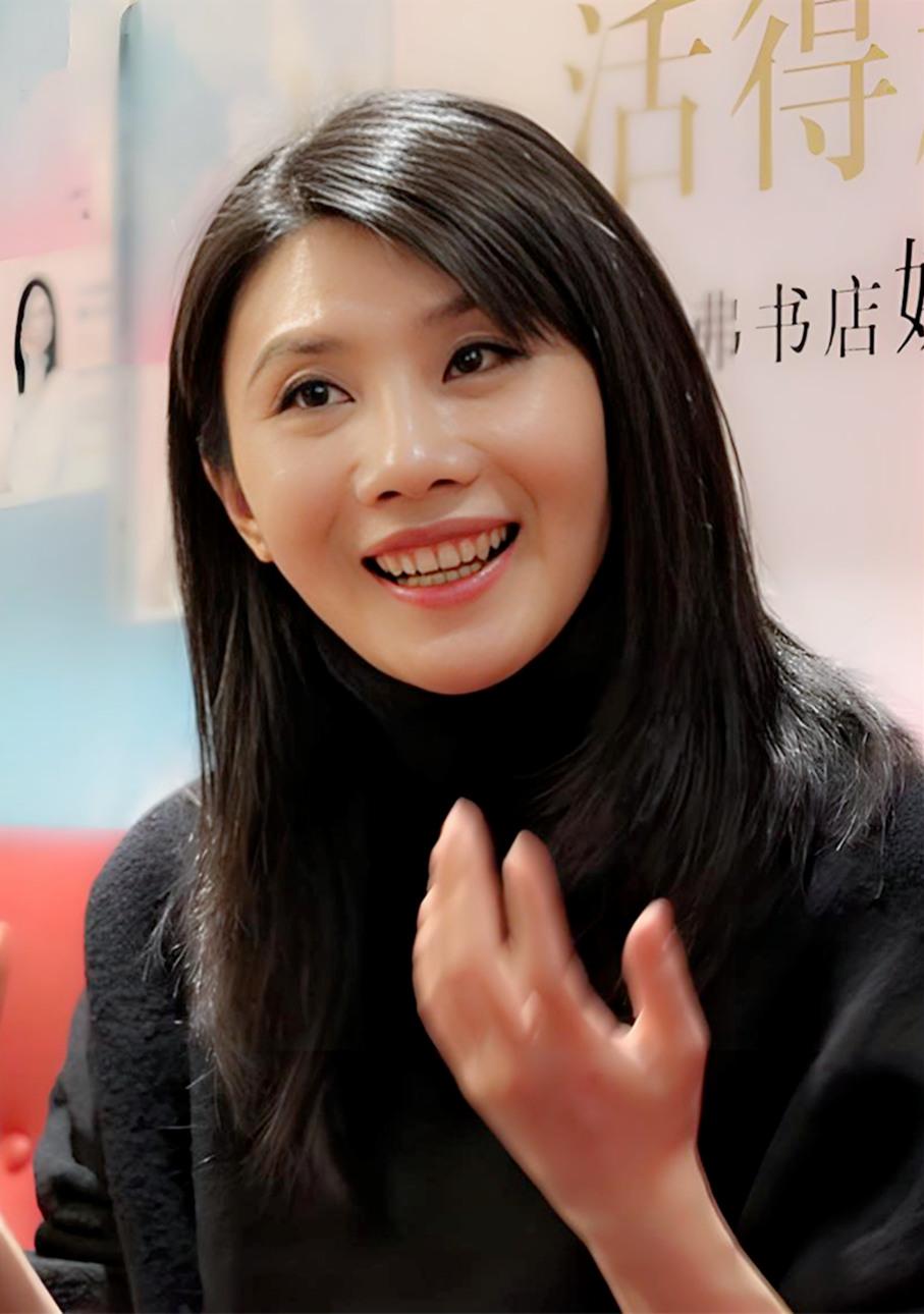 作家苏岑说：
“女人最怕有‘下嫁’的心态，否则一辈子都活得不舒服：男人会觉得这女