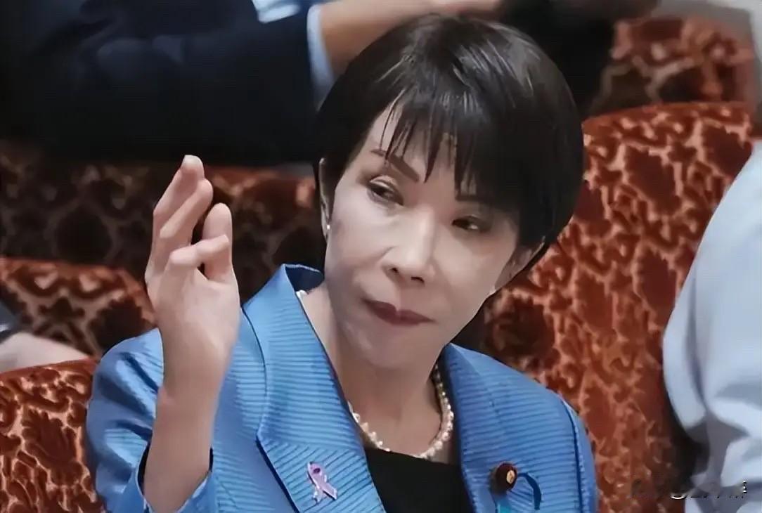 雷声大雨点小，高市终究没敢“拜鬼”！
12月26日，高市早苗本人及其内阁主要成员