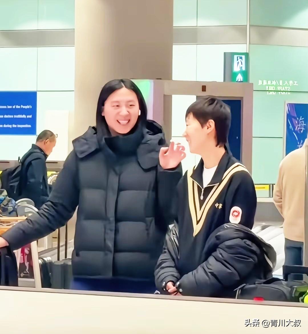 新加坡大满贯，从没露出笑容的陈熠，和鳗鱼一起的时候，笑的轻松！

这次新加坡大满