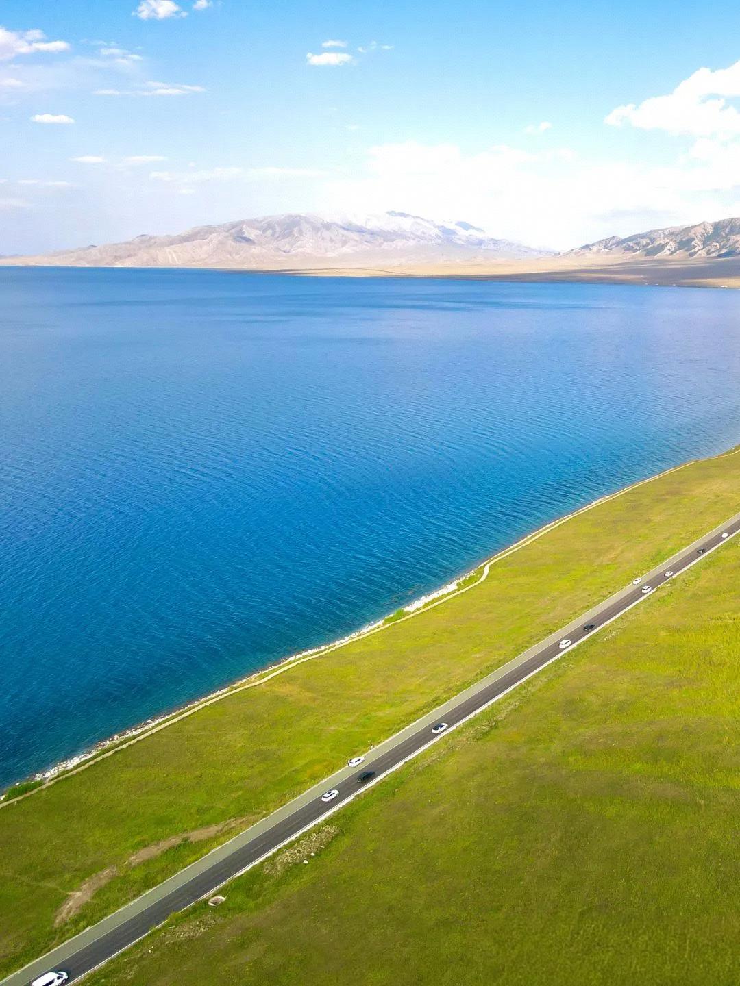 刚刚亲戚卖了房子，手头上有 100 万，问我到底是选择买黄金呢？还是说选择买一些