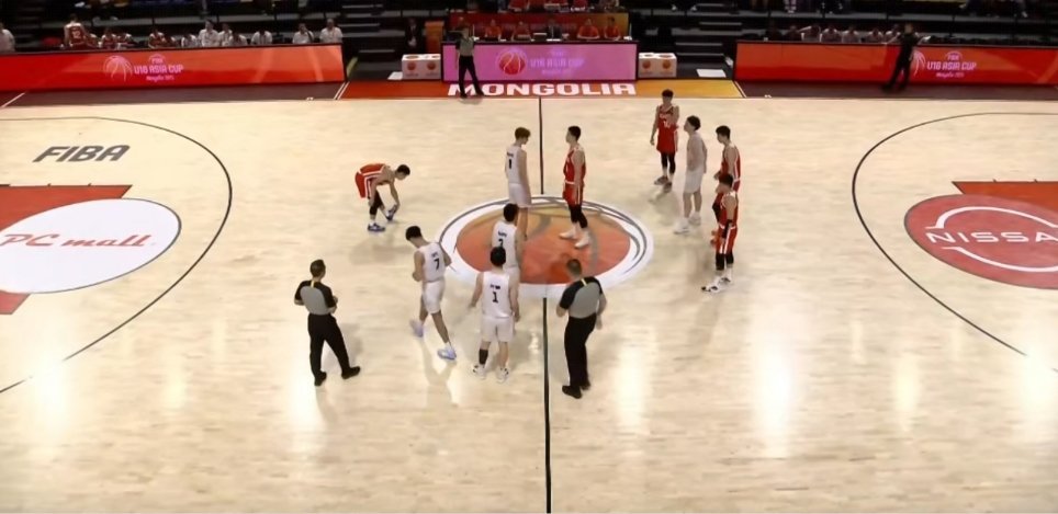 看球咯～～中国队加油[爱你][爱你]u16男篮亚洲杯 ​​​