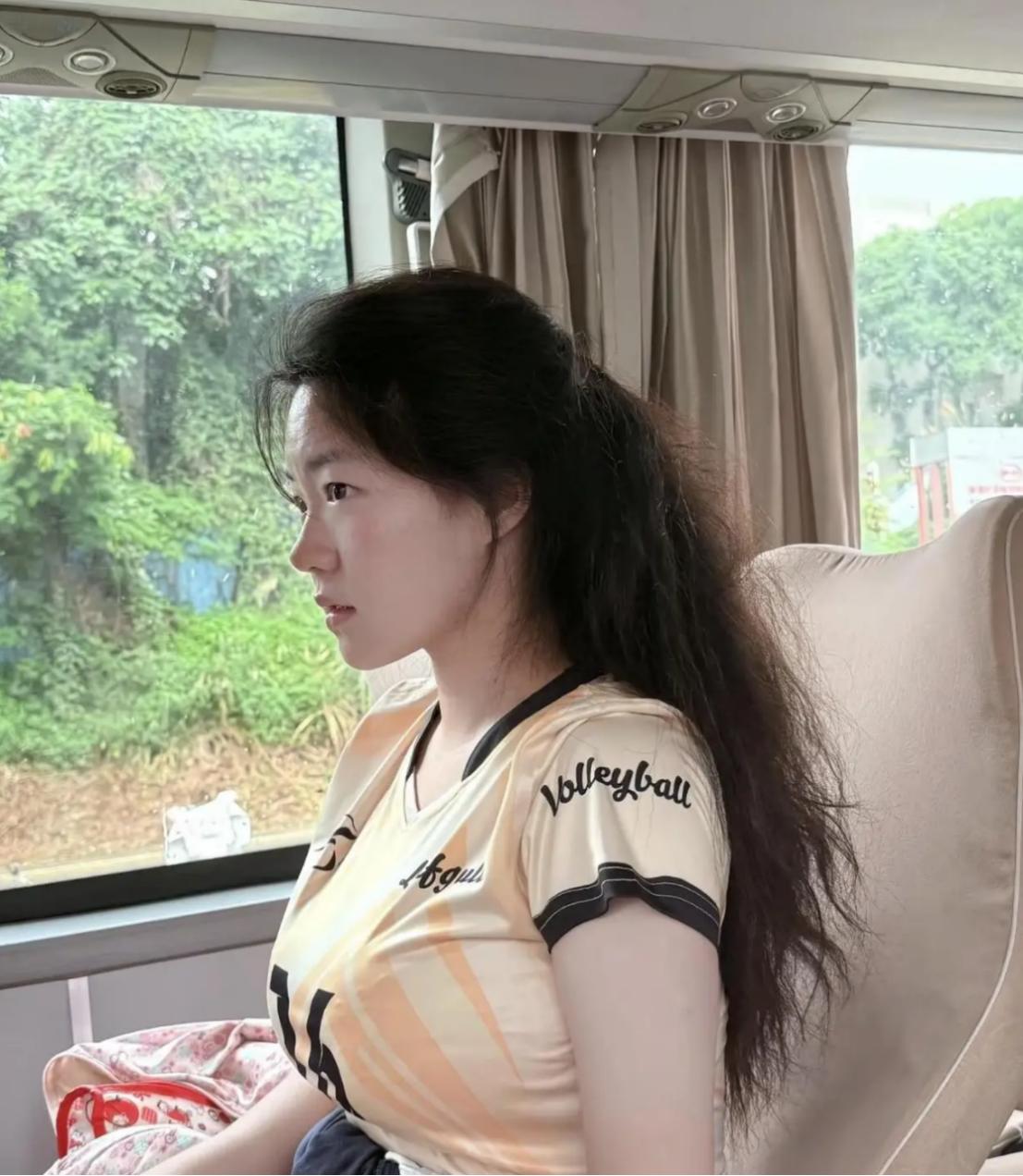 终于迎来大结局？香港女排一事发酵96小时后，有了新发展！8月21日，2026年女