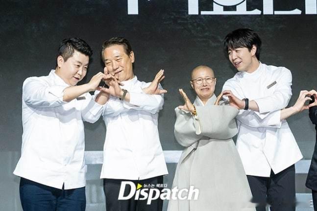 17日，Netflix《黑白厨师：料理阶级战争2》在首尔举行制作发表会活动。 