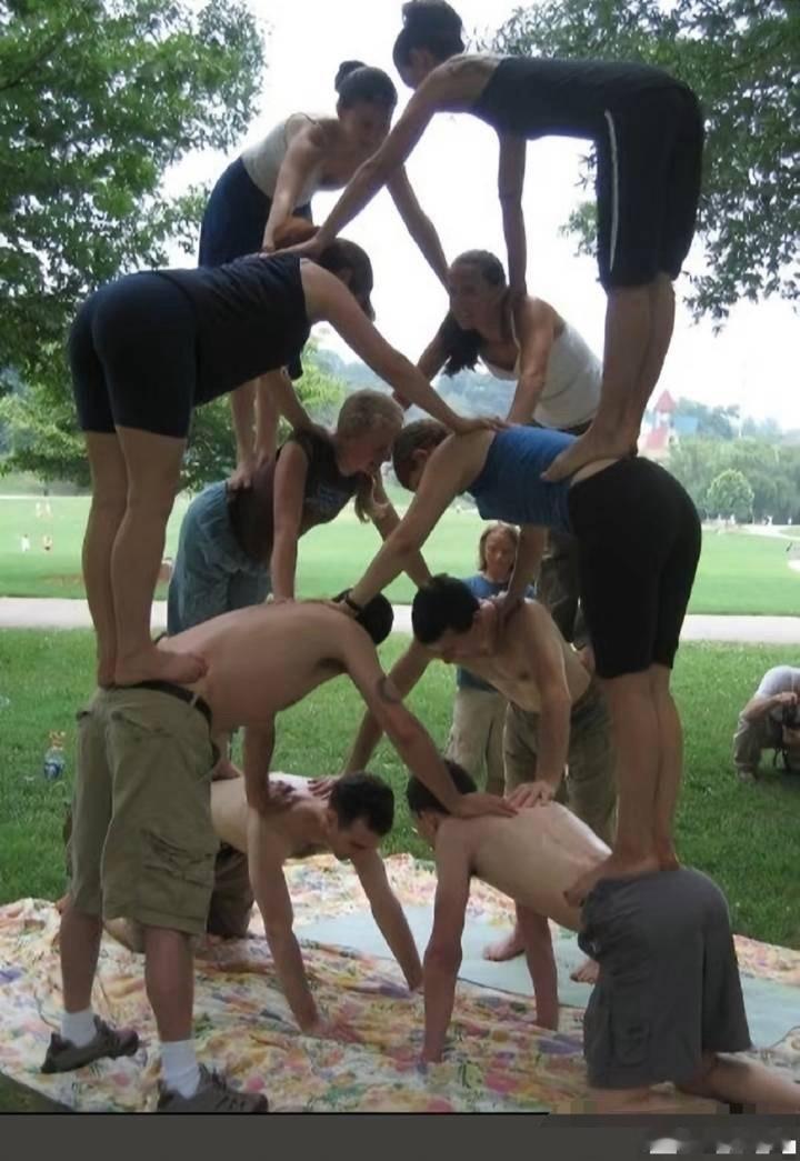 十个勤天 网友们还是太好心了你好种地少年 从老年表情包到高难度姿势挑战，网友们给