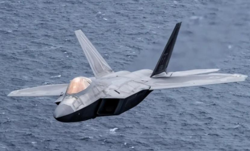 美国在赌，中国也在赌，美国赌中国不敢武力解放台湾，不敢打日本，而中国则是在赌美国