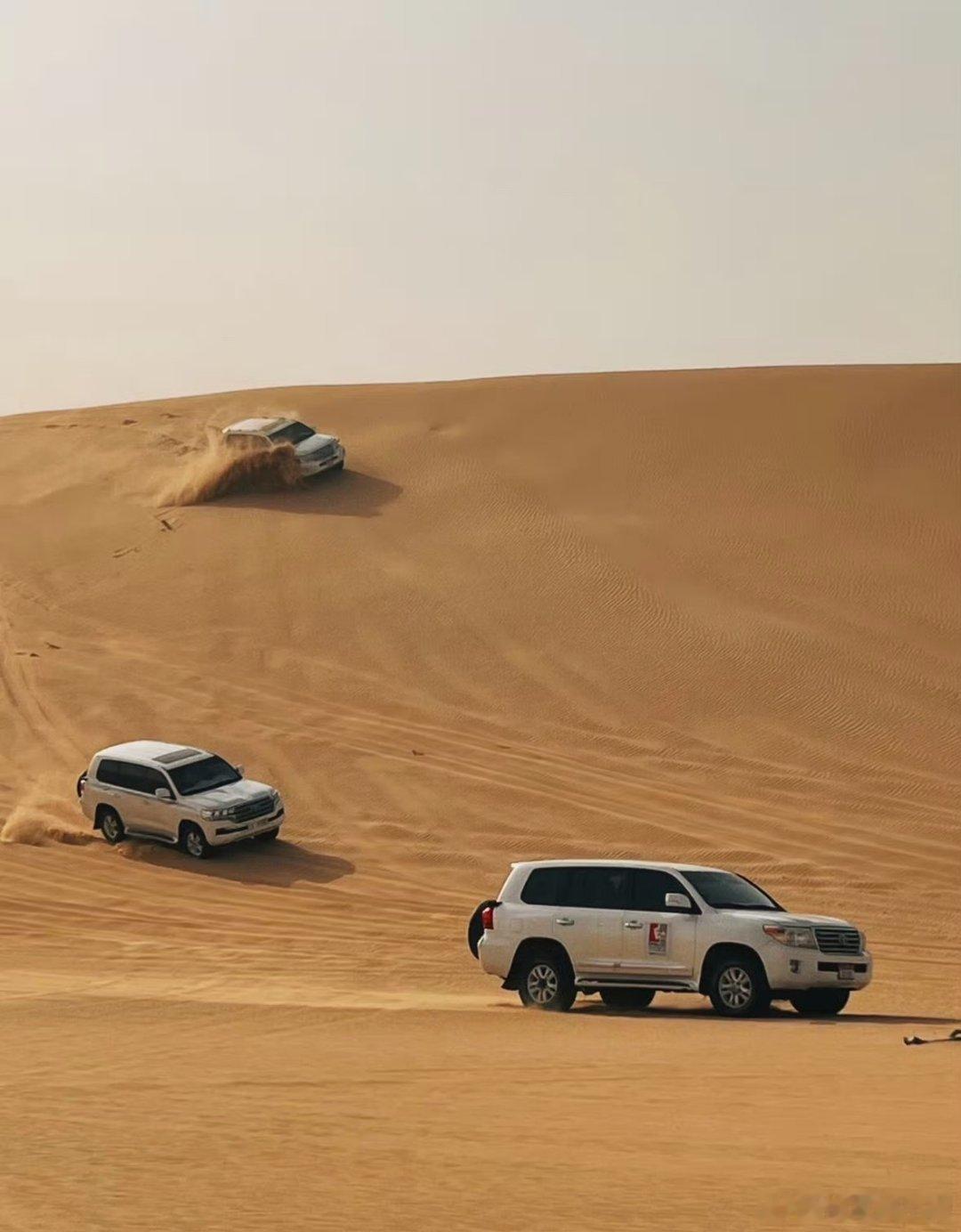 为什么不建议你越野飞坡汽场全开大V聊车 首先越野飞坡不是一般人玩得起的，需要对车