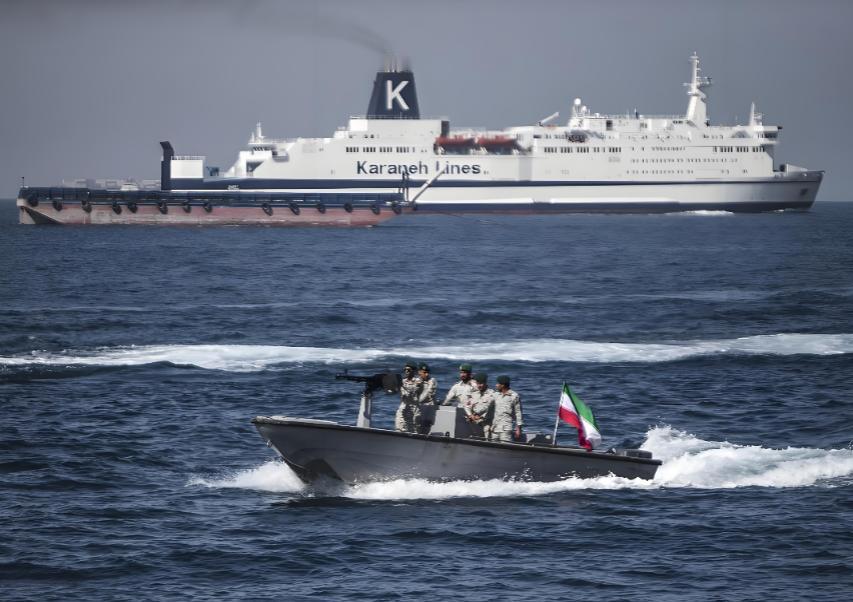 美军袭击中国驶往伊朗货船，并扣下人质，伊朗骑虎难下，中方发话。

当地时间 20