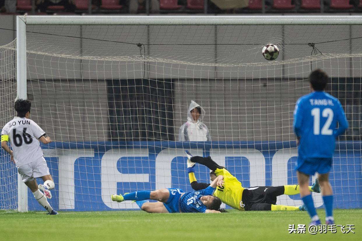 亚冠0-4彭诗梦又成败笔
北京时间3月29日亚冠女足四强争夺战，卫冕冠军武汉车谷