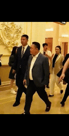 黄老板老了，也胖了