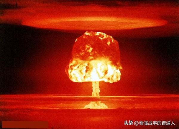 核武这张牌，美国不敢动。不是不想，是动了之后没有任何国家会袖手旁观——谁放任一个