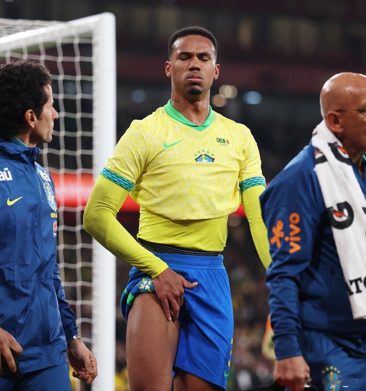 热身赛加布里埃尔因伤中途下场，赛后安切洛蒂向《足球伦敦》记者证实加布是内收肌拉伤