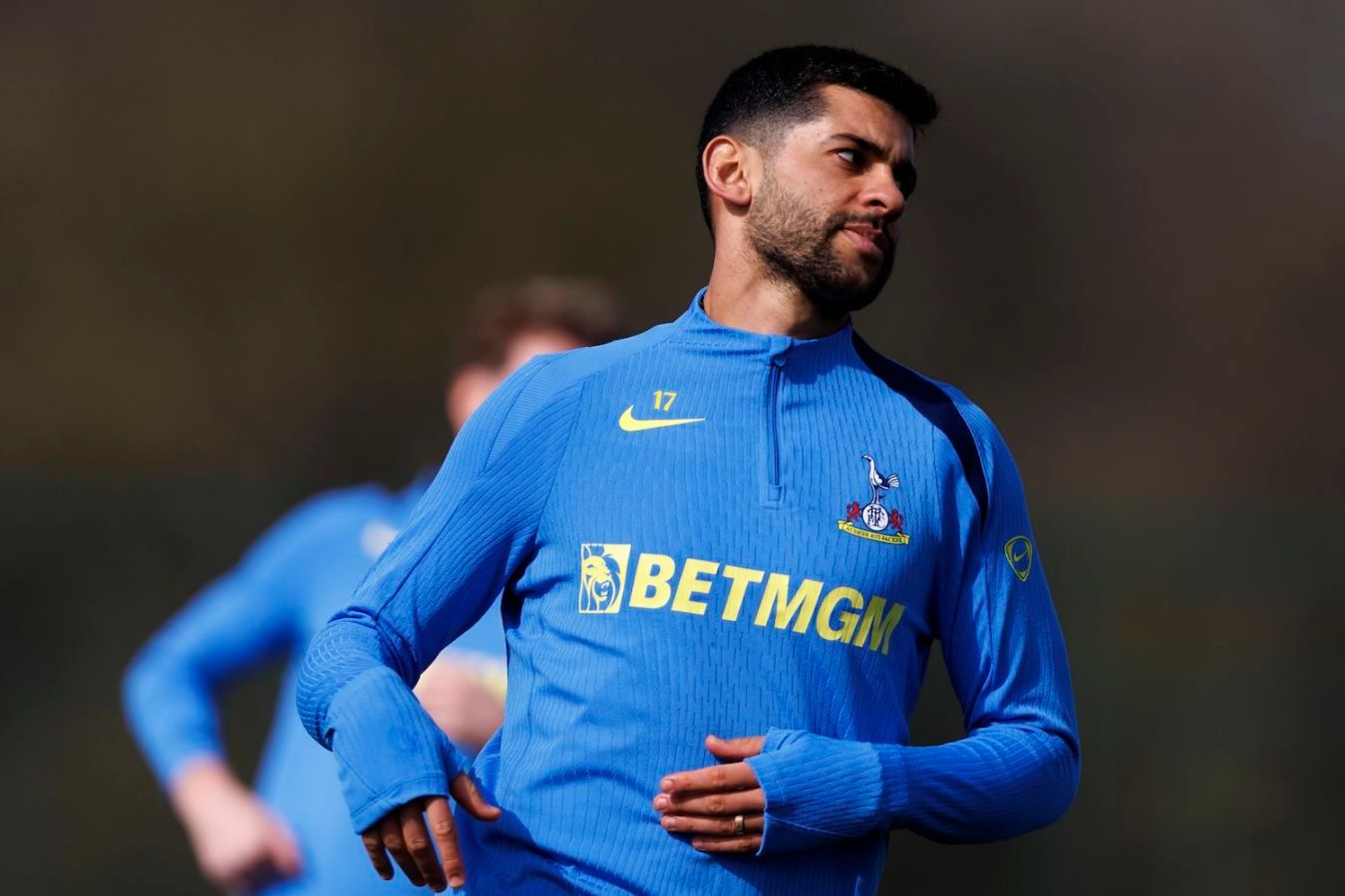 伤病信息📋- 乌多吉和贝里瓦尔回归，本场比赛会坐上替补席- 队长罗梅罗可以出战