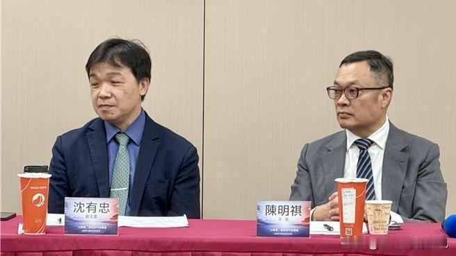 台官员放话：以后在大陆开会，送的东西统统扔垃圾桶！

特朗普刚结束访华返美，就有