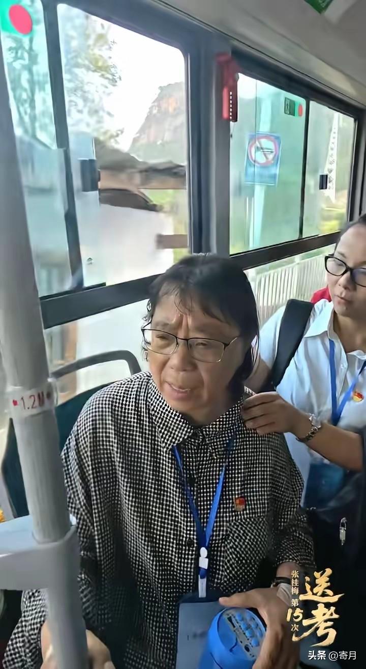 张桂梅的学生们，考出了山的答案

2026年高考放榜日，云南华坪女高的办公室里，