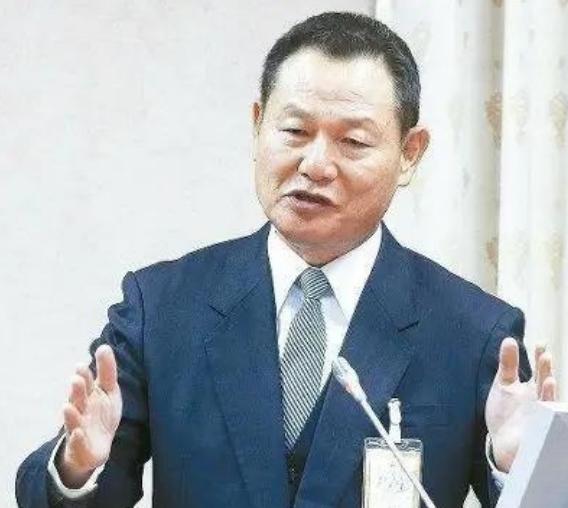 两个大国，开两场仗，两个开局，打时都信心满满，结果都陷进了消耗战的泥潭里。
 