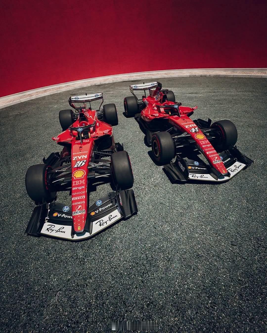 今年恰逢七届世界冠军舒马赫加盟法拉利30周年。本周末举办的f1 意大利蒙扎站，法